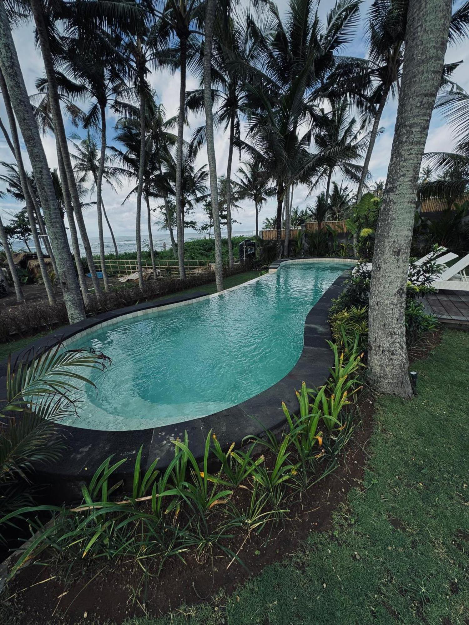 Hotel Uma Pantai Seseh Canggu Exterior foto